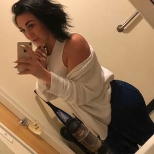 Meet your Posher, Kendra